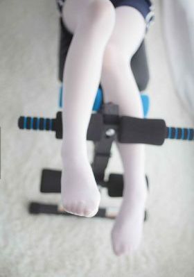 女大学生的按摩房