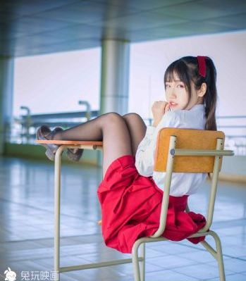 欧洲美女与动交zoz0z喝奶水