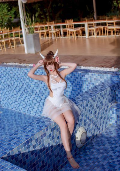 年轻女教师3