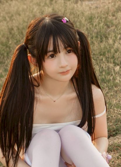 脱了她裙子摸进她的内裤亲吻网站
