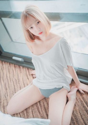 亚洲影院久久久av天天蜜桃臀