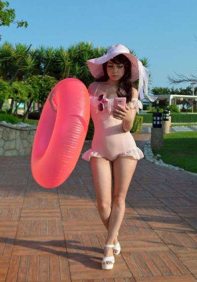 留在娘家儿媳妇的情人节快乐演员