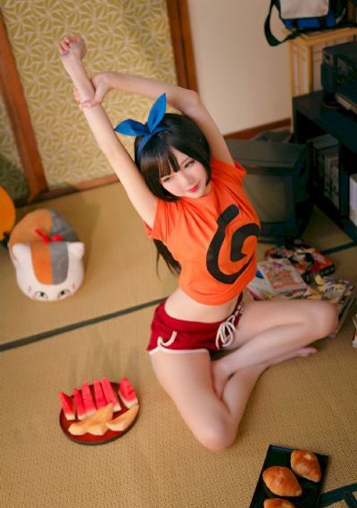 女机器人国语版