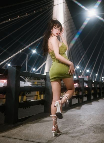 我让我最想被拥抱的人威胁了
