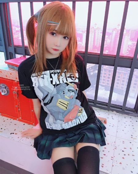 裙子的下面有野兽