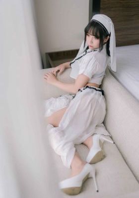 一边亲着一面膜的免费版